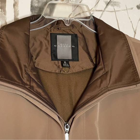 All weather jacket size XL. Button on/off hood. Miss Gallery water-resistant - Picture 3 of 14